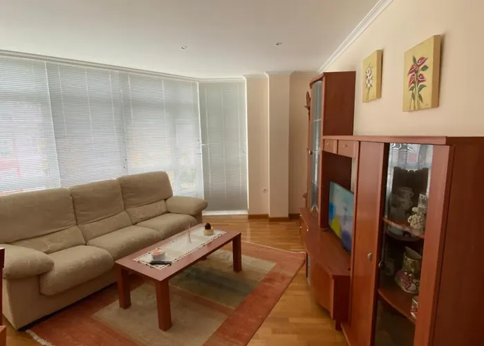 Alvaro Cunqueiro 4i Apartamento *